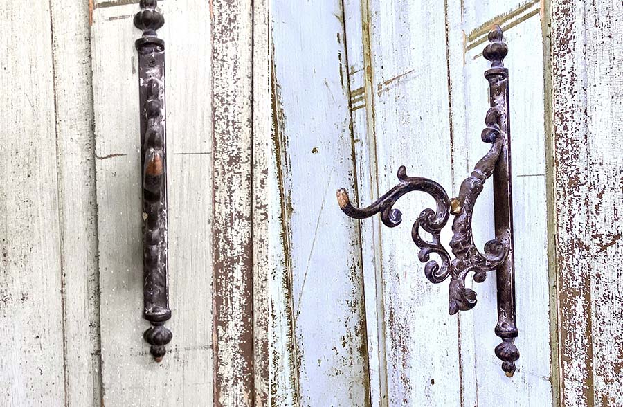 Distressed Metal Leafwork Hook