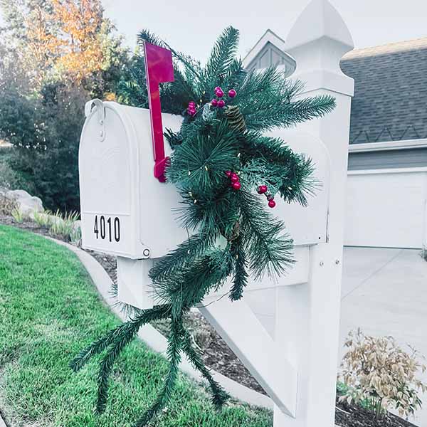 Pre-Lit Outdoor Christmas Swag