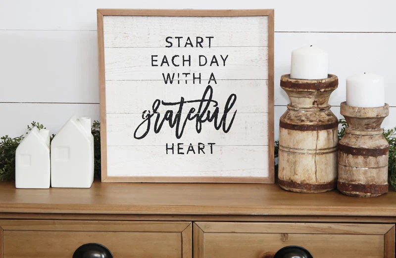 Distressed Wood Grateful Heart Sign