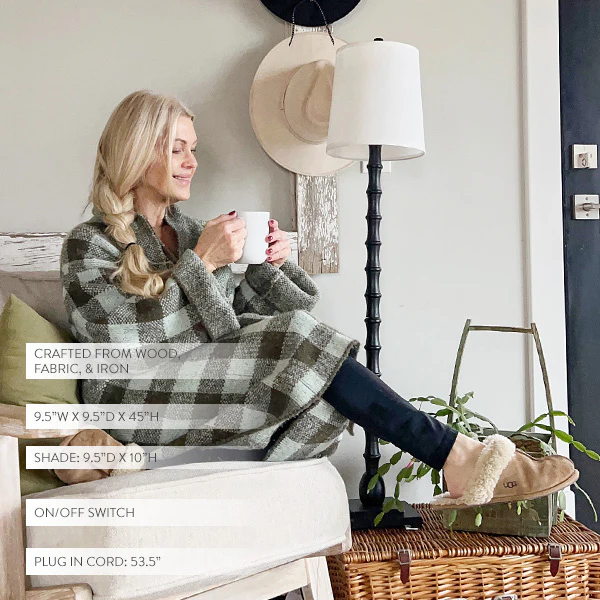 Modern Scalloped Base Floor Lamp