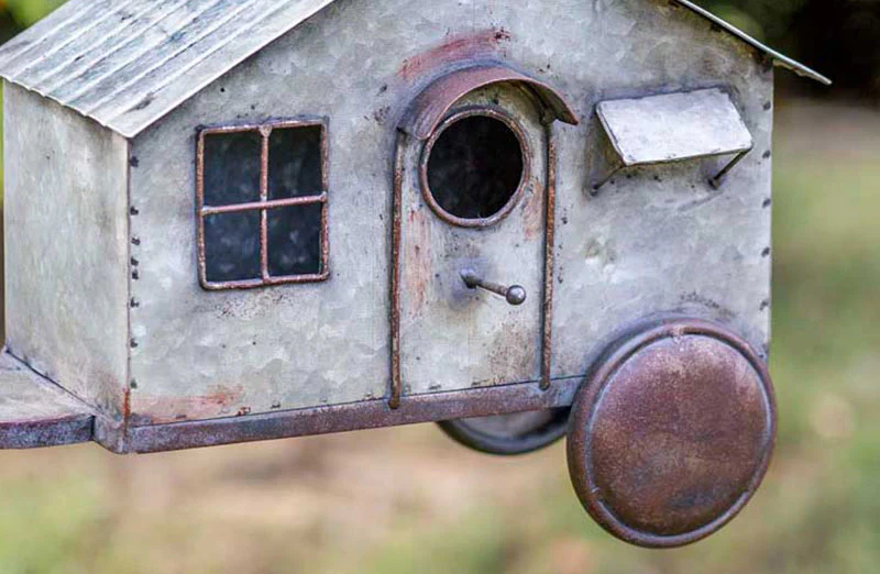 Metal Happy Camper Birdhouse