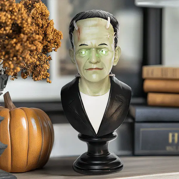 Lifelike Halloween Figurine Decorations, Choose Your Style