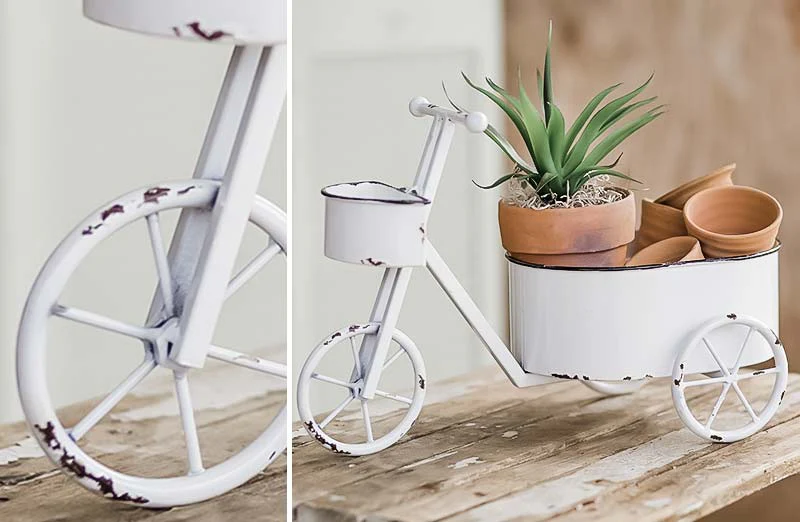 Chippy Chariot Planter