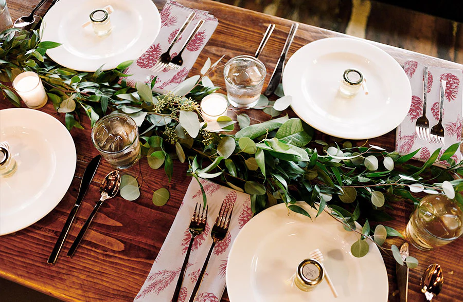 Vintage Patterned Pinecone Napkins, Set of 4