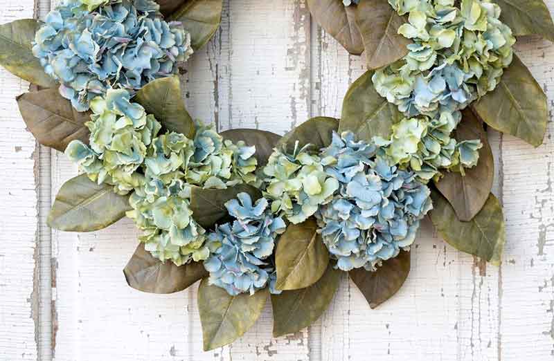 24 Hydrangea and Magnolia Leaf Wreath
