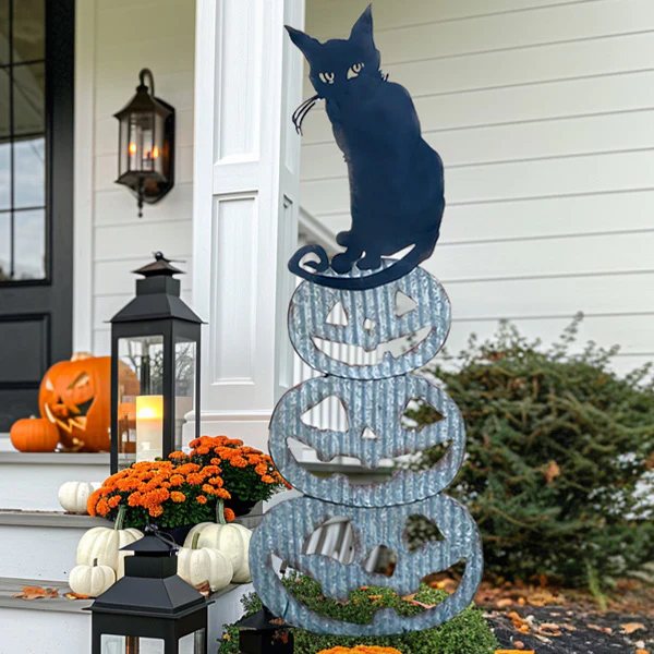 Stacked Pumpkins with Cat Yard Stake