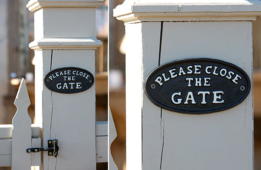 Please Close The Gate Sign
