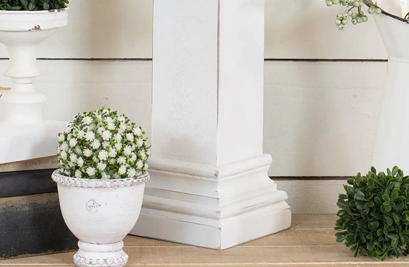 Distressed Pedestal Pillar