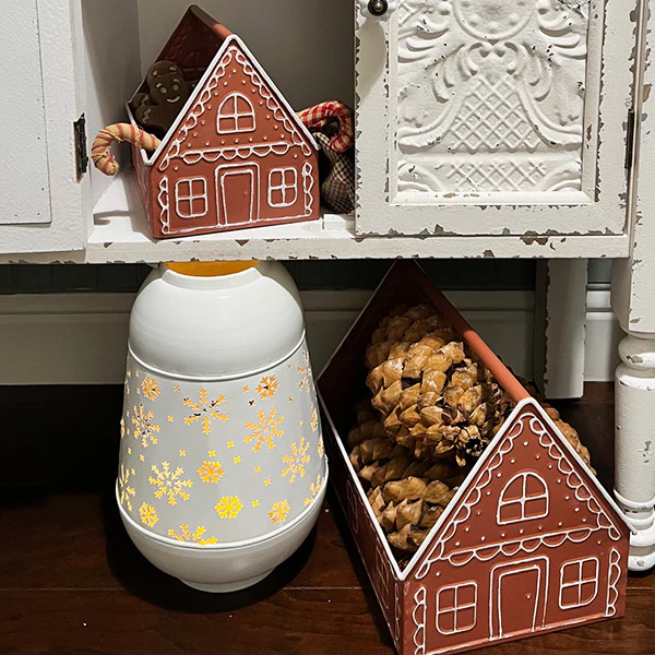Gingerbread House Planters, Set of 2