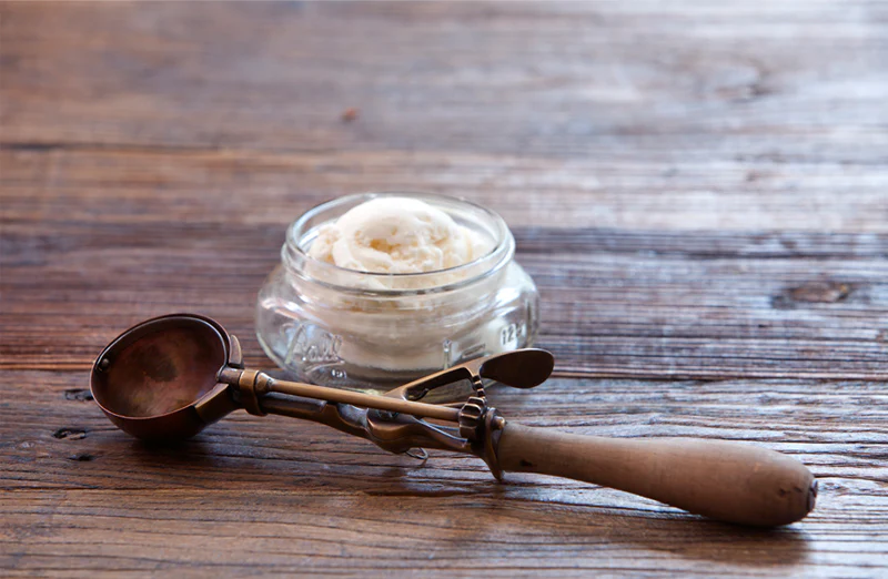 Vintage Style Ice Cream Scooper