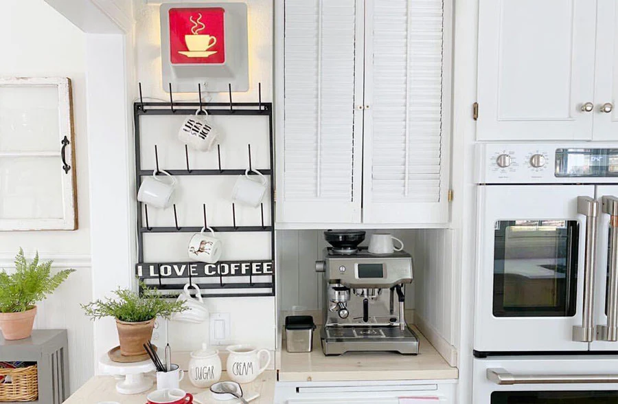 Vintage Blacksmith Wall Mug Rack