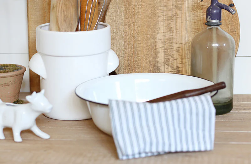 White Distressed Enamelware Basin