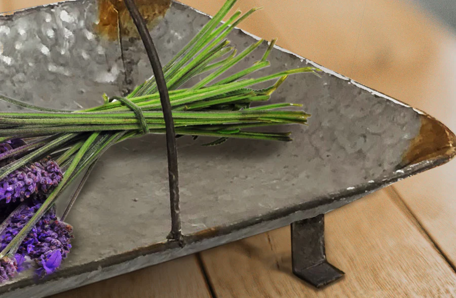 Distressed Edge Galvanized Display Tray