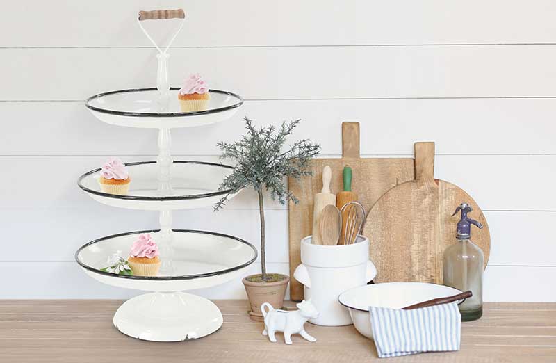 Chippy Distressed White Enamel 3-Tiered Tray