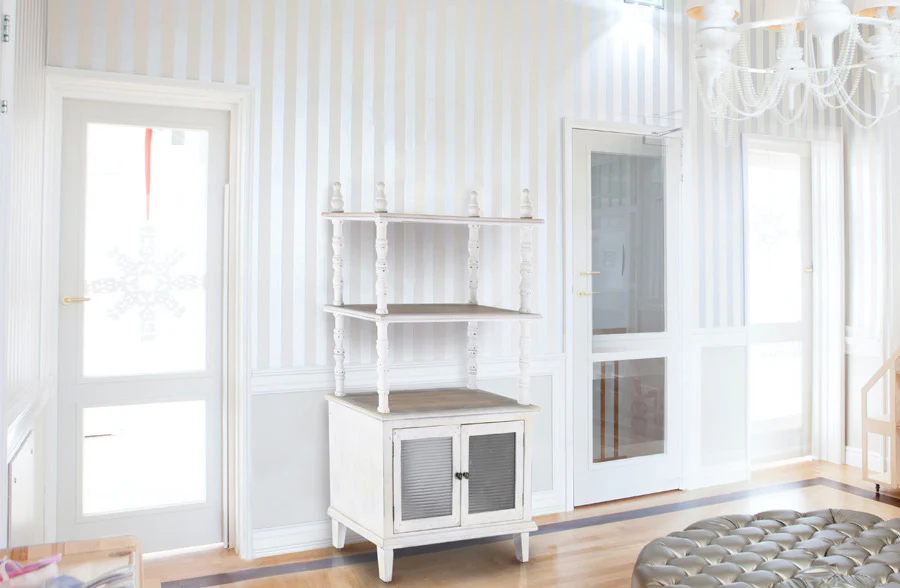 Chippy Wooden Storage Hutch