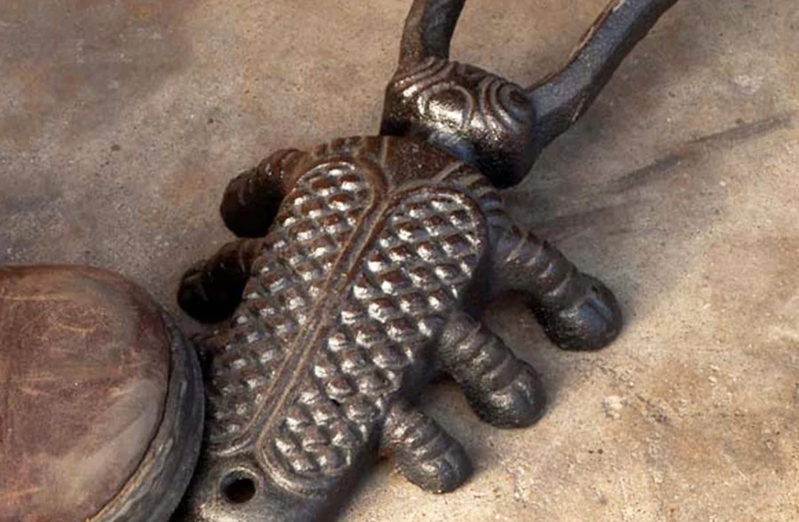 Cast iron Beetle Boot Jack